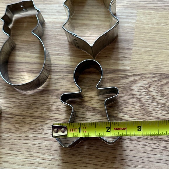 Festive Cookie Cutters Metal (& one plastic) - Picture 6 of 16